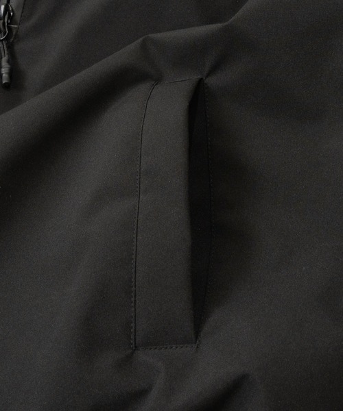 JOHN'S CLOSET（ジョンズクローゼット）の「【a】ファイバーダウン ボリューム スタンドジャケット/パーカー（ミリタリージャケット・メンズ・ブラック系2/グレー系2/ブラック系1/グレー系1・MEDIUM/LARGE/X-LARGE）」の9枚目の写真