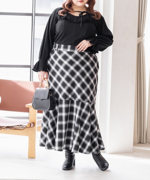 CLETTE(クレット)の「CLETTEオリジナルデコルテリボン2WAYフリルプルオーバー(Tシャツ/カットソー・レディース・オフホワイト/チャコールグレー/ブラック・LL/3L/4L)」の14枚目の写真