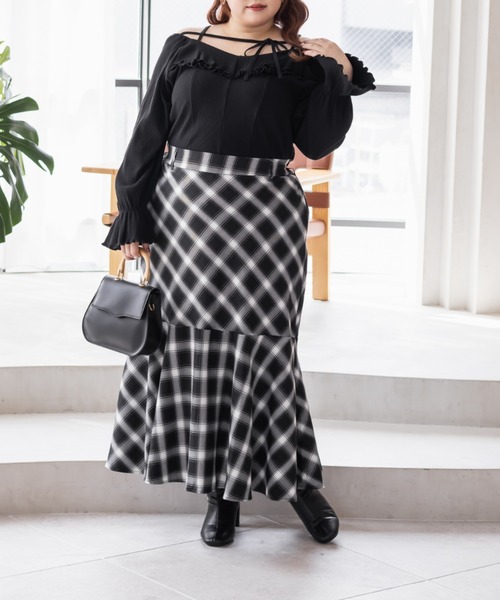 CLETTE(クレット)の「CLETTEオリジナルデコルテリボン2WAYフリルプルオーバー(Tシャツ/カットソー・レディース・オフホワイト/チャコールグレー/ブラック・LL/3L/4L)」の12枚目の写真