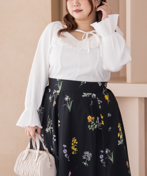 CLETTE(クレット)の「CLETTEオリジナルデコルテリボン2WAYフリルプルオーバー(Tシャツ/カットソー・レディース・オフホワイト/チャコールグレー/ブラック・LL/3L/4L)」の8枚目の写真