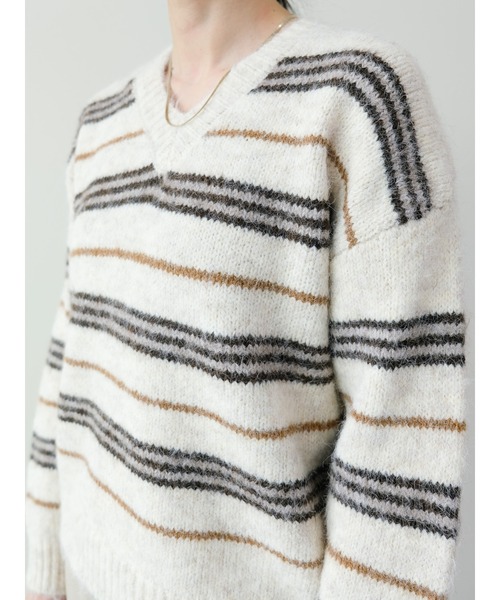 DOLLUPOOPS(ドールアップウップス)の「Vネックマルチボーダーニット(ニット/セーター・レディース・ブラウン/アイボリー・FREE)」の7枚目の写真