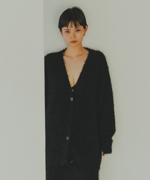 lit(リット)の「Feather Over Knit Cardigan(カーディガン/ボレロ・レディース・ベージュ/ブラック・FREE)」の2枚目の写真