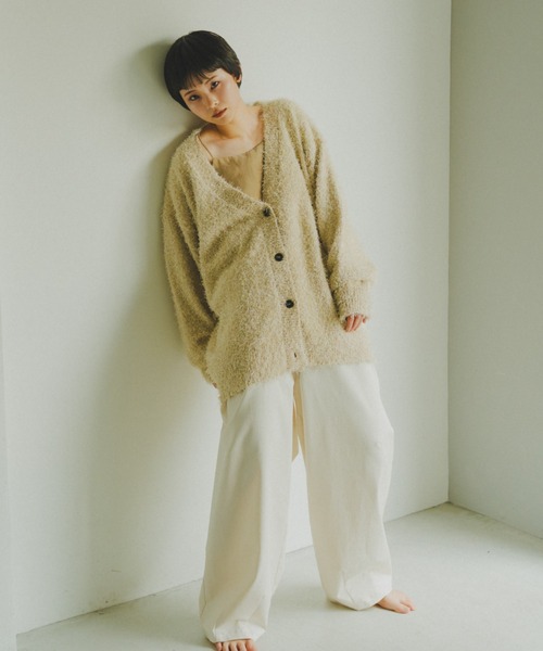 lit(リット)の「Feather Over Knit Cardigan(カーディガン/ボレロ・レディース・ベージュ/ブラック・FREE)」の17枚目の写真