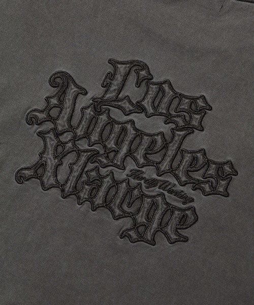 XLARGE(エクストララージ)の「PATCHED OLD ENGLISH L/S TEE(Tシャツ/カットソー・メンズ・ブラック/オフホワイト/ネイビー・S/M/L/XL)」の20枚目の写真