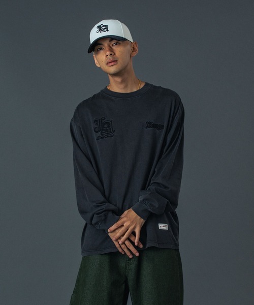 XLARGE(エクストララージ)の「PATCHED OLD ENGLISH L/S TEE(Tシャツ/カットソー・メンズ・ブラック/オフホワイト/ネイビー・S/M/L/XL)」の9枚目の写真