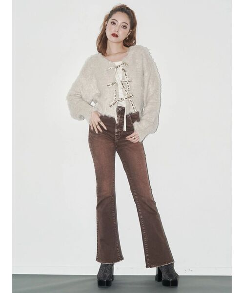 EVRIS（エヴリス）の「カラーヴィンテージライクストレッチフレアデニムパンツ　ハイウエスト（デニムパンツ・レディース・グレー/カーキ/ブラウン・X-SMALL/MEDIUM/SMALL）」の4枚目の写真