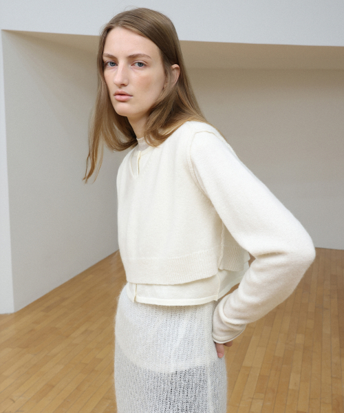 LEVAR(レバー)の「Overlay Wool Knit - Off White(ニット/セーター・レディース・Off White・FREE)」の4枚目の写真