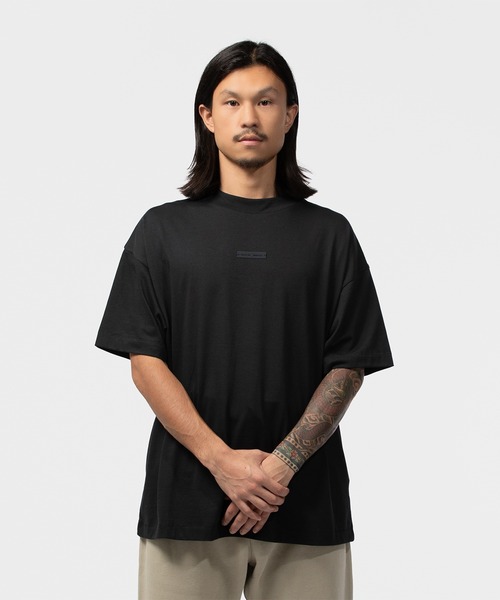 FOG ESSENTIALS(エフオージーエッセンシャルズ)の「ESSENTIALS Classic Fit T-Shirt エッセンシャルズ(Tシャツ/カットソー・メンズ・ブラック系その他/グレー系その他・LARGE/X-LARGE/XX-LARGE)」の6枚目の写真