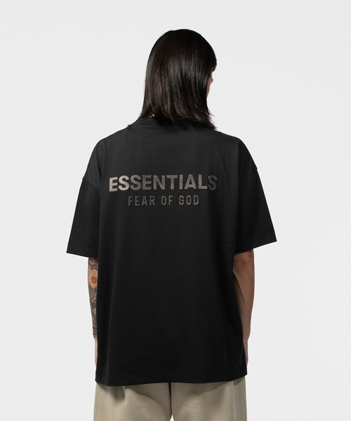 FOG ESSENTIALS(エフオージーエッセンシャルズ)の「ESSENTIALS Classic Fit T-Shirt エッセンシャルズ(Tシャツ/カットソー・メンズ・ブラック系その他/グレー系その他・LARGE/X-LARGE/XX-LARGE)」の5枚目の写真