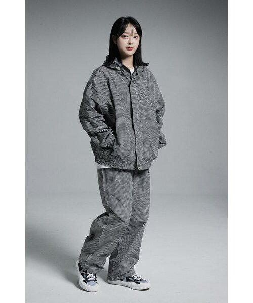 APOSTROPHE COMMA(アポストロフィコンマ)の「ナイロンウィンドブレーカー風よけフードジップアップジャケット(チェック)(ナイロンジャケット・レディース・その他・MEDIUM/LARGE)」の6枚目の写真