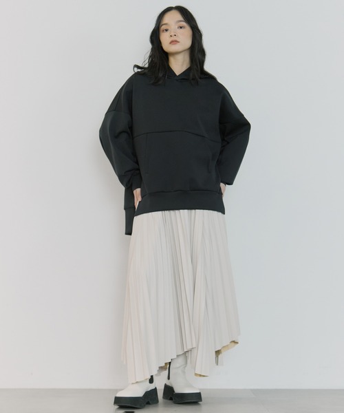 STUDIOUS(ステュディオス)の「【STUDIOUS/ステュディオス】Faux Leather Pleated SK/フォーレザープリーツスカート(スカート・レディース・ブラック/アイボリー・2/1)」の16枚目の写真