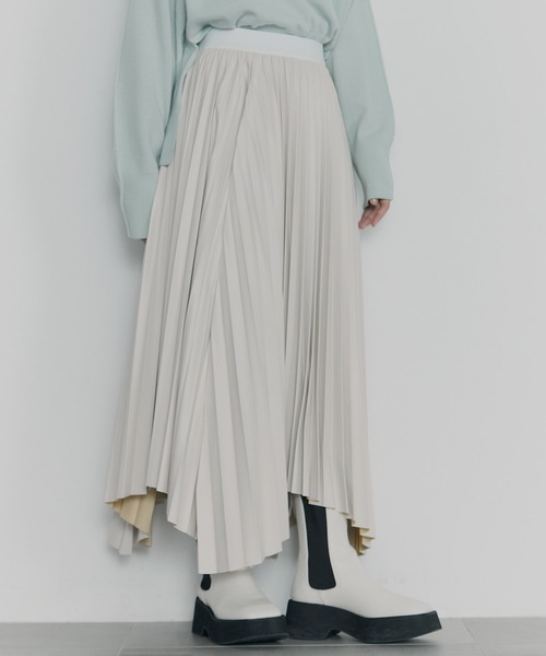 STUDIOUS(ステュディオス)の「【STUDIOUS/ステュディオス】Faux Leather Pleated SK/フォーレザープリーツスカート(スカート・レディース・ブラック/アイボリー・2/1)」の8枚目の写真