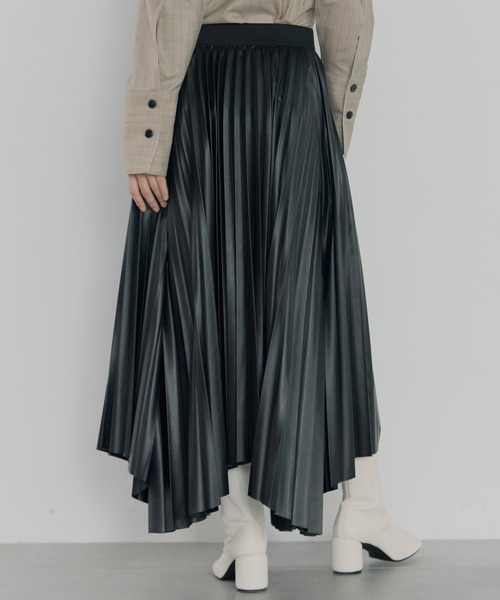 STUDIOUS(ステュディオス)の「【STUDIOUS/ステュディオス】Faux Leather Pleated SK/フォーレザープリーツスカート(スカート・レディース・ブラック/アイボリー・2/1)」の20枚目の写真