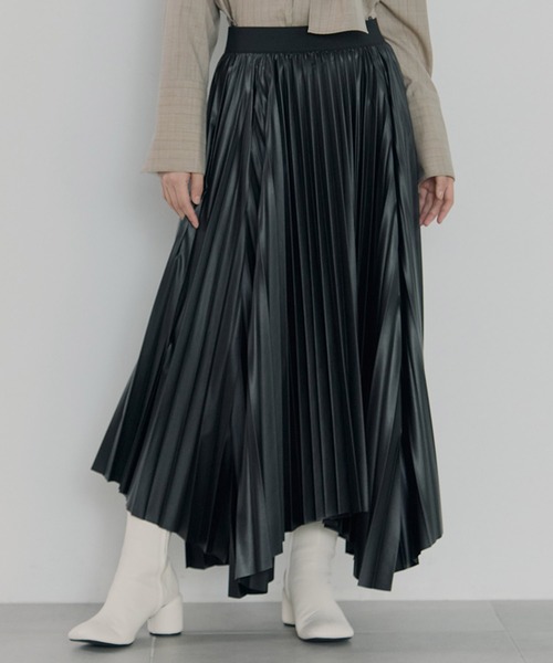 STUDIOUS(ステュディオス)の「【STUDIOUS/ステュディオス】Faux Leather Pleated SK/フォーレザープリーツスカート(スカート・レディース・ブラック/アイボリー・2/1)」の18枚目の写真