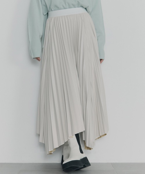 STUDIOUS(ステュディオス)の「【STUDIOUS/ステュディオス】Faux Leather Pleated SK/フォーレザープリーツスカート(スカート・レディース・ブラック/アイボリー・2/1)」の10枚目の写真