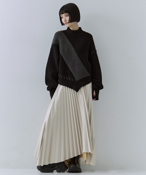 STUDIOUS(ステュディオス)の「【STUDIOUS/ステュディオス】Faux Leather Pleated SK/フォーレザープリーツスカート(スカート・レディース・ブラック/アイボリー・2/1)」の21枚目の写真