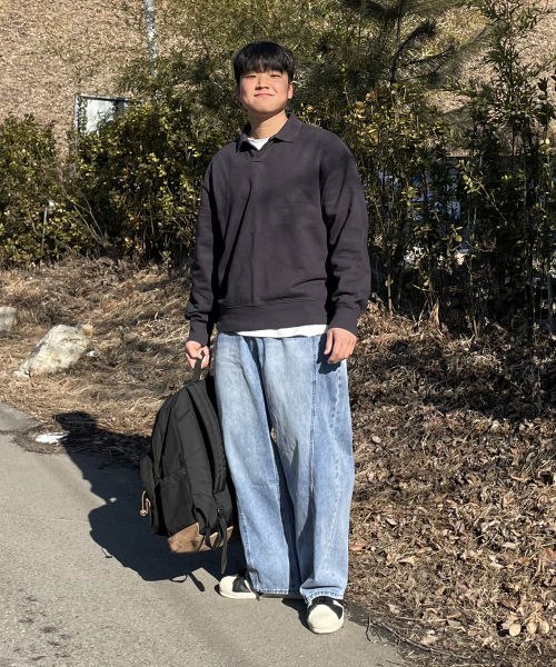 GCLIP(ジクリップ)の「カーブド切り替えラインワイドデニムパンツ(デニムパンツ・レディース・ブルー・38/36/34/32/30/26/28)」の9枚目の写真