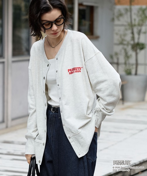 PEANUTS(ピーナッツ)の「【PEANUTS / SNOOPY】別注 ピーナッツ スヌーピー 刺繍プリント スウェットカーディガン(カーディガン/ボレロ・レディース・グレー系/ブラック系/スミクロ/オートミール・L/M)」の12枚目の写真