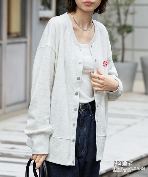 PEANUTS(ピーナッツ)の「【PEANUTS / SNOOPY】別注 ピーナッツ スヌーピー 刺繍プリント スウェットカーディガン(カーディガン/ボレロ・レディース・グレー系/ブラック系/スミクロ/オートミール・L/M)」の13枚目の写真