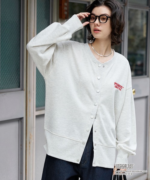 PEANUTS(ピーナッツ)の「【PEANUTS / SNOOPY】別注 ピーナッツ スヌーピー 刺繍プリント スウェットカーディガン(カーディガン/ボレロ・レディース・グレー系/ブラック系/スミクロ/オートミール・L/M)」の15枚目の写真