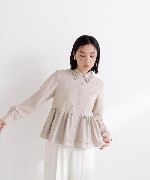 NATURAL BEAUTY BASIC（ナチュラルビューティーベーシック）の「◇フリルカラーシャツ（シャツ/ブラウス・レディース・ベージュ/オフホワイト/ブルー・SMALL/MEDIUM）」の20枚目の写真