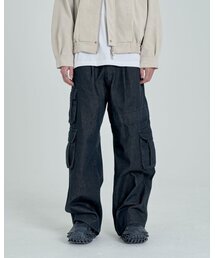 INEXCIS（イネクシス）の「ノンフェイドワイドカーゴパンツ (ブラック)（デニムパンツ）」
