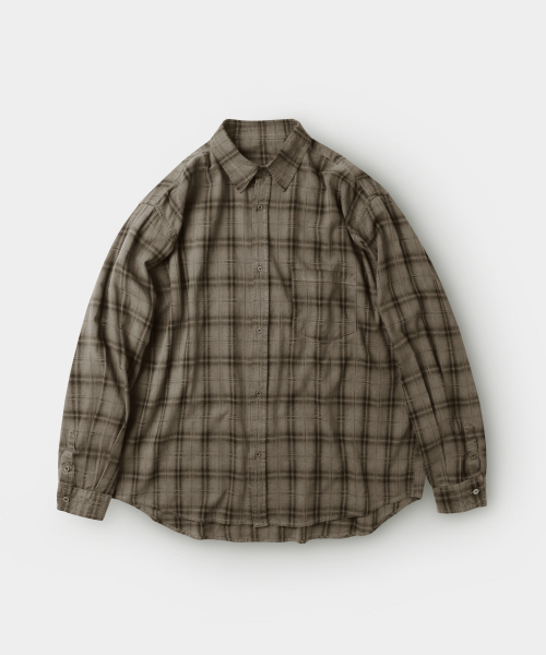 INDUST(インダスト)の「ダスクピグメントシャツ_ブラウン(シャツ/ブラウス・レディース・ブラウン・S/M/L)」の1枚目の写真