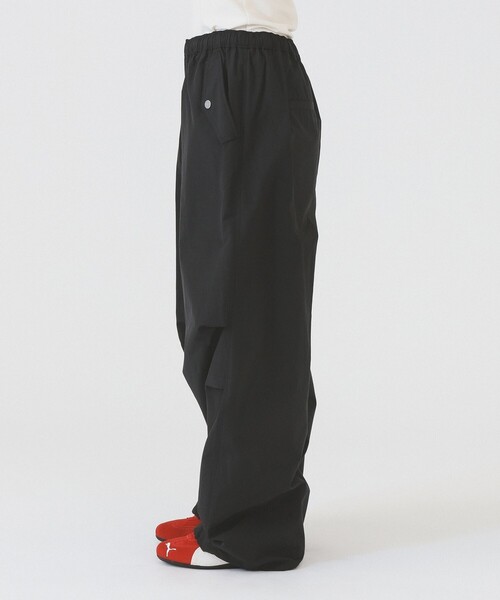 Ray BEAMS（レイビームス）の「ニータック パラシュート パンツ（その他パンツ・レディース・ホワイト系その他6/ブラック・0/1）」の12枚目の写真