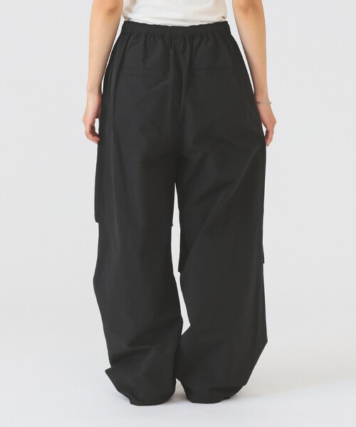 Ray BEAMS（レイビームス）の「ニータック パラシュート パンツ（その他パンツ・レディース・ホワイト系その他6/ブラック・0/1）」の13枚目の写真