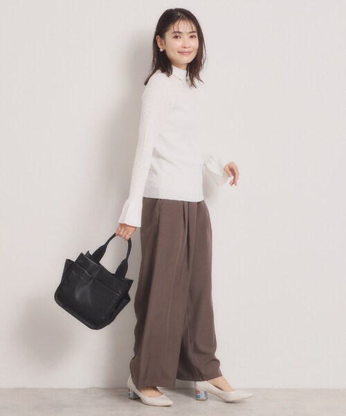 ITS'DEMO（イッツデモ）の「合皮サイドポケットミニトート（ハンドバッグ・レディース・ブロンズ/ブラック/ナチュラル・00）」の5枚目の写真