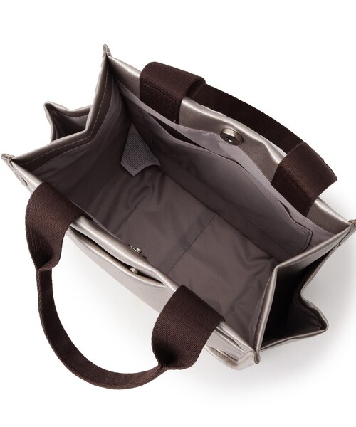 ITS'DEMO（イッツデモ）の「合皮サイドポケットミニトート（ハンドバッグ・レディース・ブロンズ/ブラック/ナチュラル・00）」の16枚目の写真