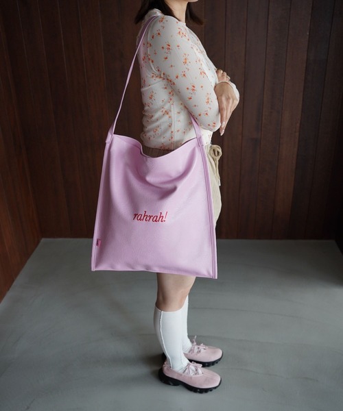 SANSeLF(サンセルフ)の「【SANSeLF】ニュアンスレザートートバッグ saa26s013(トートバッグ・レディース・ブラック/ピンク/ブラウン・FREE)」の3枚目の写真