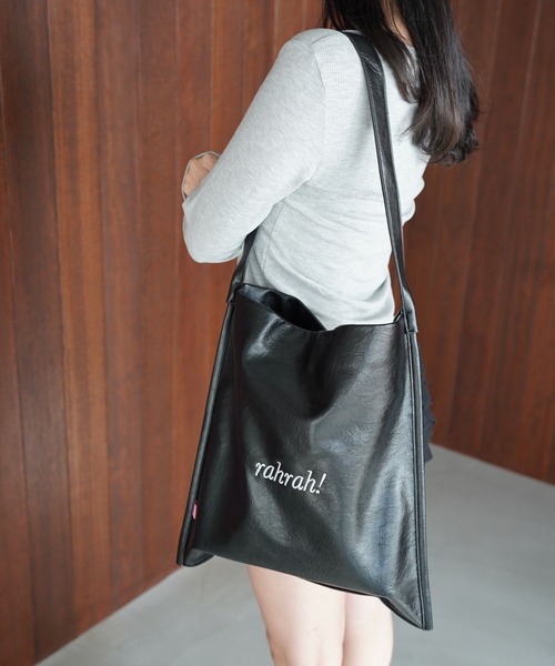 SANSeLF(サンセルフ)の「【SANSeLF】ニュアンスレザートートバッグ saa26s013(トートバッグ・レディース・ブラック/ピンク/ブラウン・FREE)」の4枚目の写真