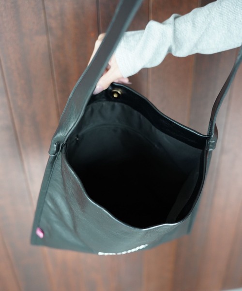 SANSeLF(サンセルフ)の「【SANSeLF】ニュアンスレザートートバッグ saa26s013(トートバッグ・レディース・ブラック/ピンク/ブラウン・FREE)」の9枚目の写真