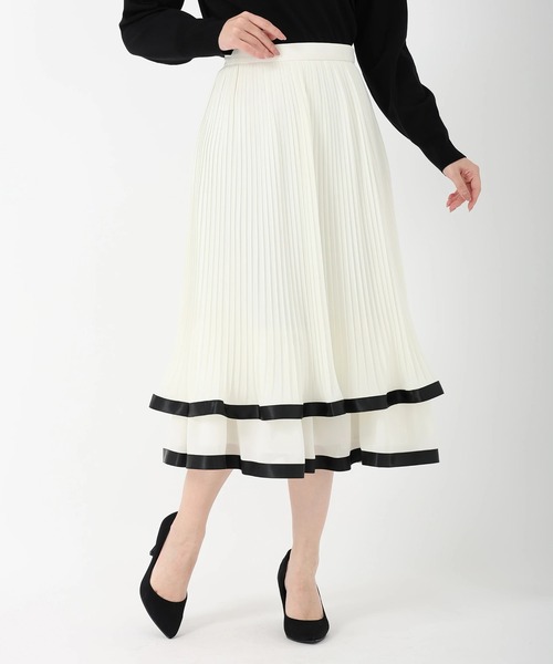 STRAWBERRY-FIELDS（ストロベリーフィールズ）の「ジョーゼット_プリーツティアードスカート（スカート・レディース・ホワイト×ブラック/ブラック・2）」の3枚目の写真