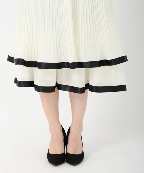 STRAWBERRY-FIELDS（ストロベリーフィールズ）の「ジョーゼット_プリーツティアードスカート（スカート・レディース・ホワイト×ブラック/ブラック・2）」の8枚目の写真