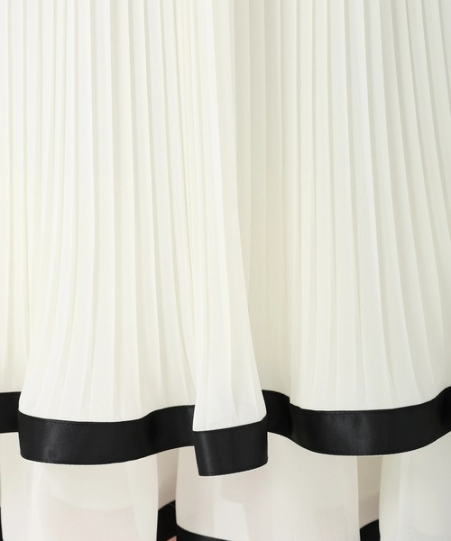 STRAWBERRY-FIELDS（ストロベリーフィールズ）の「ジョーゼット_プリーツティアードスカート（スカート・レディース・ホワイト×ブラック/ブラック・2）」の10枚目の写真