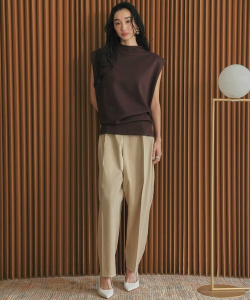ELFRANK(エルフランク)の「ダンボールボトルネックショルダータックトップス【洗える】(Tシャツ/カットソー・レディース・チャコールグレー/ブラウン/カーキ・FREE)」の9枚目の写真
