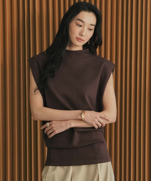 ELFRANK(エルフランク)の「ダンボールボトルネックショルダータックトップス【洗える】(Tシャツ/カットソー・レディース・チャコールグレー/ブラウン/カーキ・FREE)」の11枚目の写真