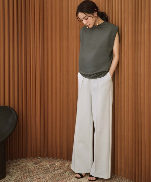 ELFRANK(エルフランク)の「ダンボールボトルネックショルダータックトップス【洗える】(Tシャツ/カットソー・レディース・チャコールグレー/ブラウン/カーキ・FREE)」の16枚目の写真