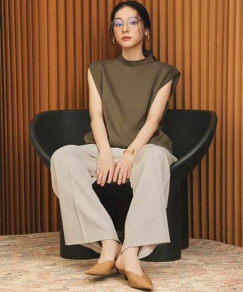 ELFRANK(エルフランク)の「ダンボールボトルネックショルダータックトップス【洗える】(Tシャツ/カットソー・レディース・チャコールグレー/ブラウン/カーキ・FREE)」の17枚目の写真