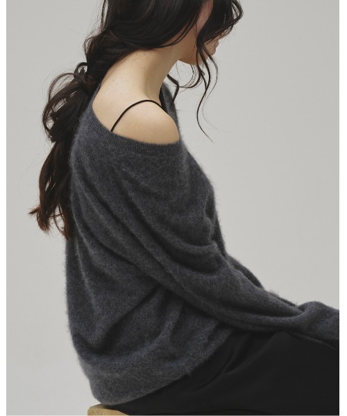 TODAYFUL（トゥデイフル）の「Woolcashmere Vneck Knit（ニット/セーター・レディース・ブラウン/チャコールグレー/ブラック・FREE）」の21枚目の写真