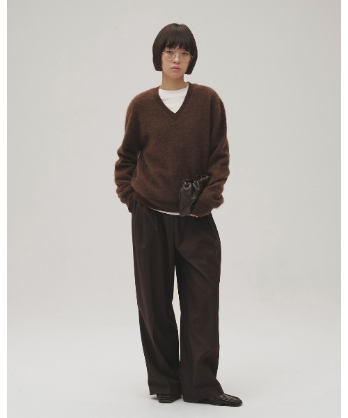 TODAYFUL（トゥデイフル）の「Woolcashmere Vneck Knit（ニット/セーター・レディース・ブラウン/チャコールグレー/ブラック・FREE）」の22枚目の写真