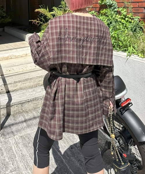 Alley Tokyo(アリートーキョー)の「【リバイバル】メッセージセーラーシャツ(シャツ/ブラウス・レディース・ネイビー/サックスブルー系/ピンク系/オフホワイト/グレー系・FREE)」の2枚目の写真