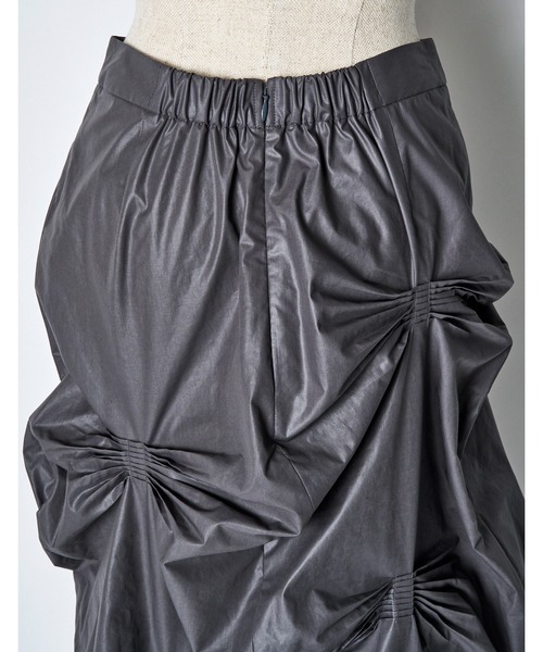 RUMCHE(ラムシェ)の「Bundled Tuck Skirt / バンドルタックスカート(スカート・レディース・アイボリー/ブラック/グレー・FREE)」の21枚目の写真