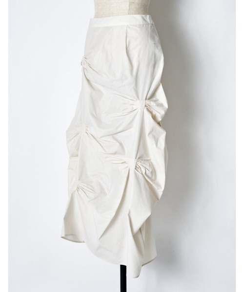 RUMCHE(ラムシェ)の「Bundled Tuck Skirt / バンドルタックスカート(スカート・レディース・アイボリー/ブラック/グレー・FREE)」の18枚目の写真