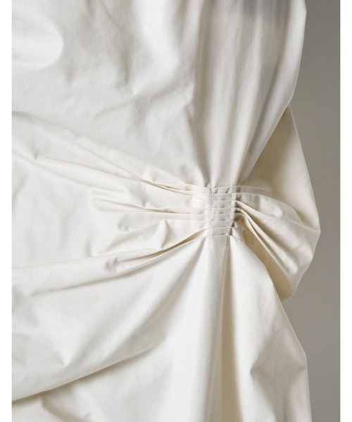 RUMCHE(ラムシェ)の「Bundled Tuck Skirt / バンドルタックスカート(スカート・レディース・アイボリー/ブラック/グレー・FREE)」の14枚目の写真