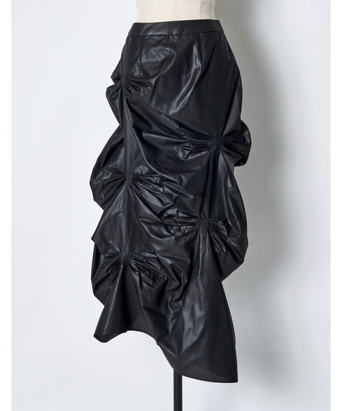 RUMCHE(ラムシェ)の「Bundled Tuck Skirt / バンドルタックスカート(スカート・レディース・アイボリー/ブラック/グレー・FREE)」の11枚目の写真