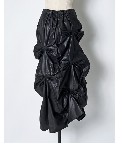 RUMCHE(ラムシェ)の「Bundled Tuck Skirt / バンドルタックスカート(スカート・レディース・アイボリー/ブラック/グレー・FREE)」の9枚目の写真