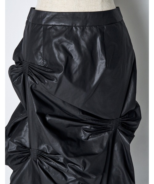 RUMCHE(ラムシェ)の「Bundled Tuck Skirt / バンドルタックスカート(スカート・レディース・アイボリー/ブラック/グレー・FREE)」の8枚目の写真